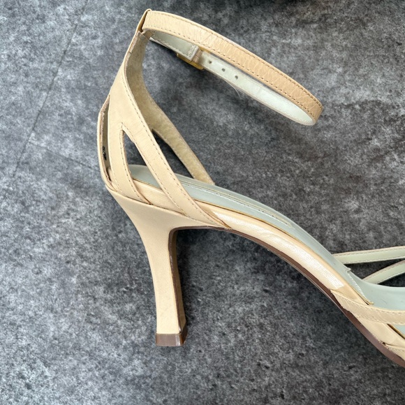 Genuine leather cream heels - Picture 6 of 9